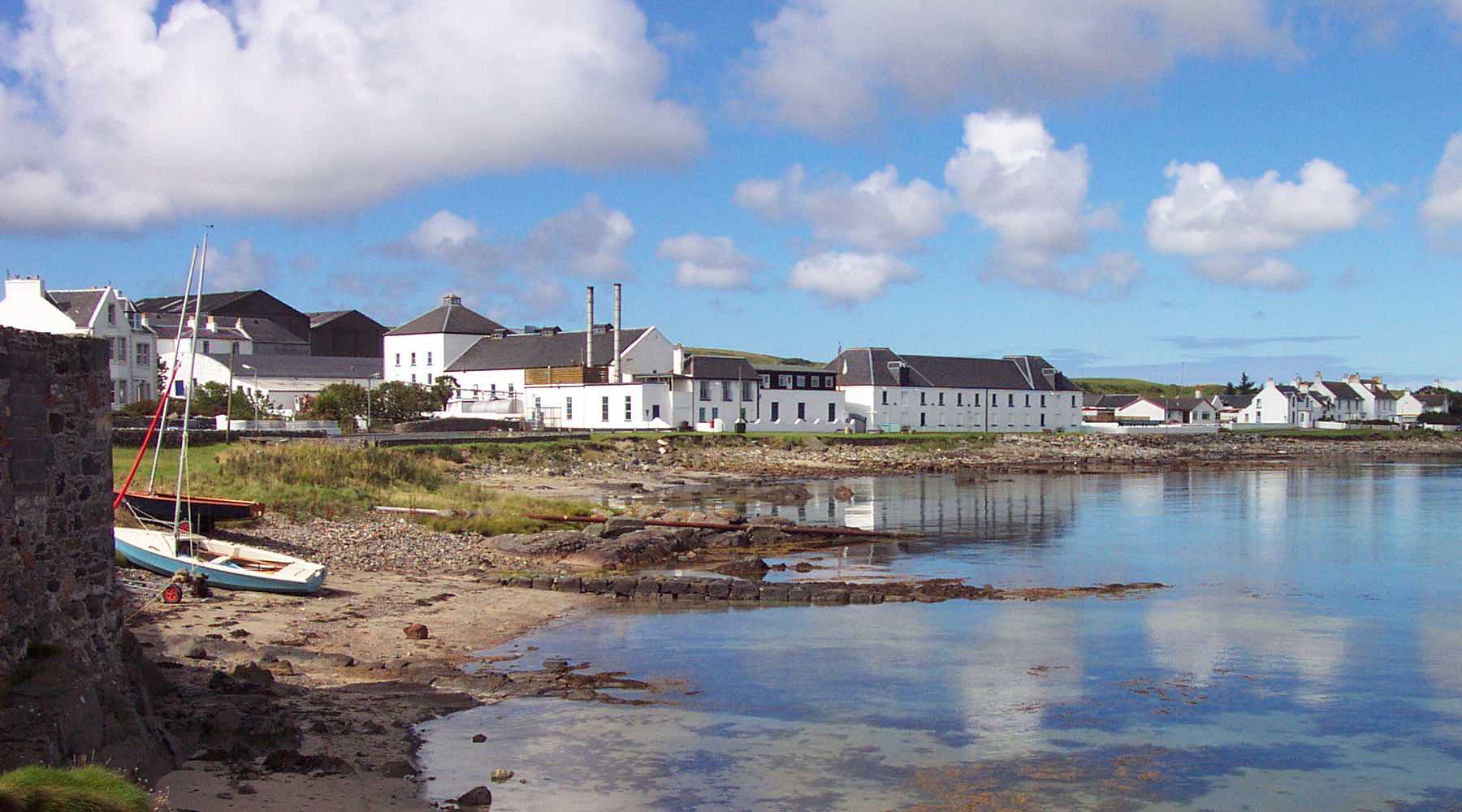 Bruichladdich Distillery: Embracing Tradition and Innovation in Islay's Whisky Wonderland